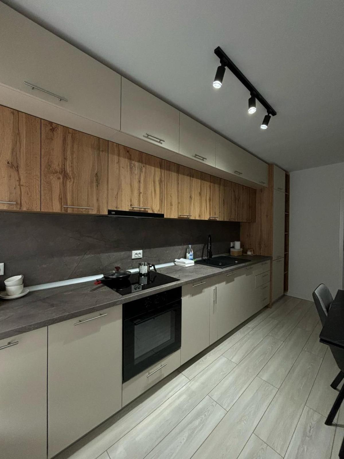Green Apartament Targoviste דירה